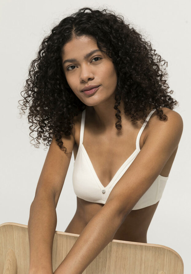 hessnatur Damen Triangel BH bügellos COTTON FEEL aus Bio-Baumwolle - weiß - Größe 75A
