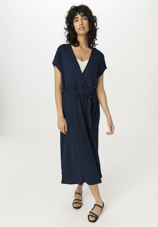 hessnatur Damen Jersey Kleid Midi Relaxed aus Leinen - blau - Größe M