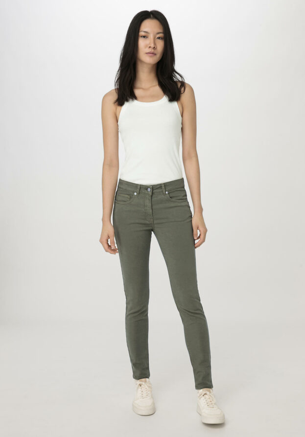 hessnatur Damen Hose Five Pocket Skinny aus TENCEL™ Lyocell mit Bio-Baumwolle - grün - Größe 48