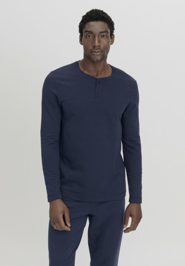 hessnatur Herren Loungeshirt Regular aus Bio-Baumwolle mit Kapok - blau - Größe 56