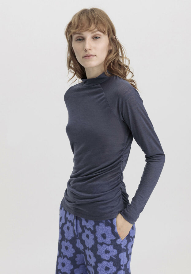 hessnatur Loungewear Shirt Langarm Slim ACTIVE FUNCTIONAL aus Bio-Merinowolle und TENCEL™ Lyocell - lila - Größe 44
