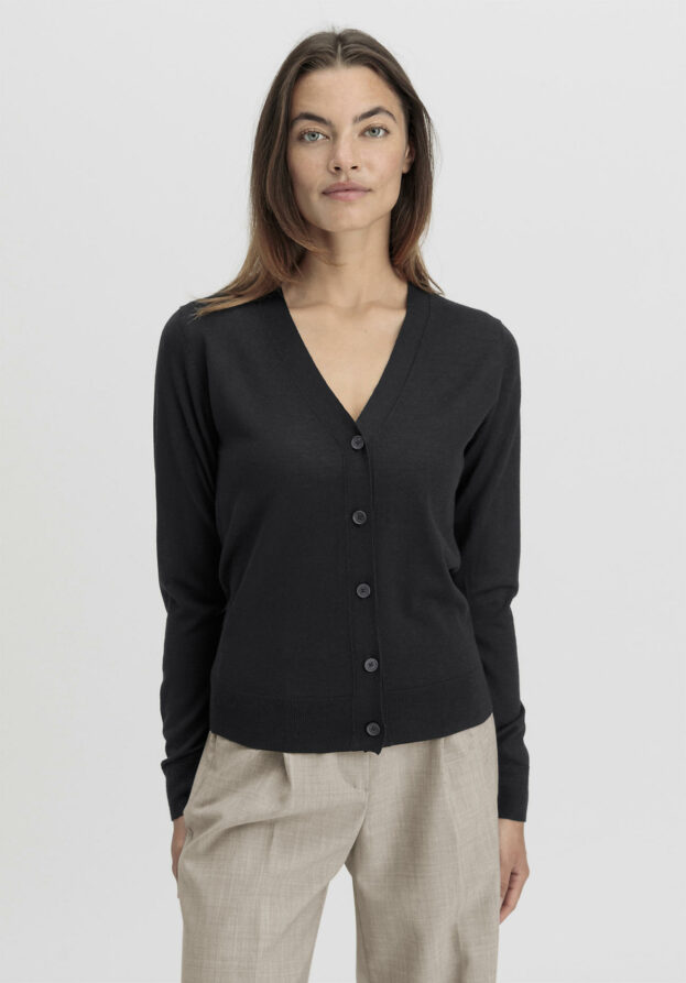 hessnatur Damen Strickjacke Regular aus Bio-Merinowolle - schwarz - Größe 44