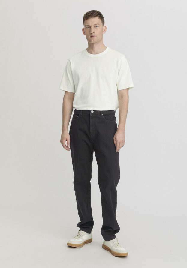 hessnatur Herren Jeans MADS Relaxed Tapered aus Bio-Denim - schwarz - Größe 32/34
