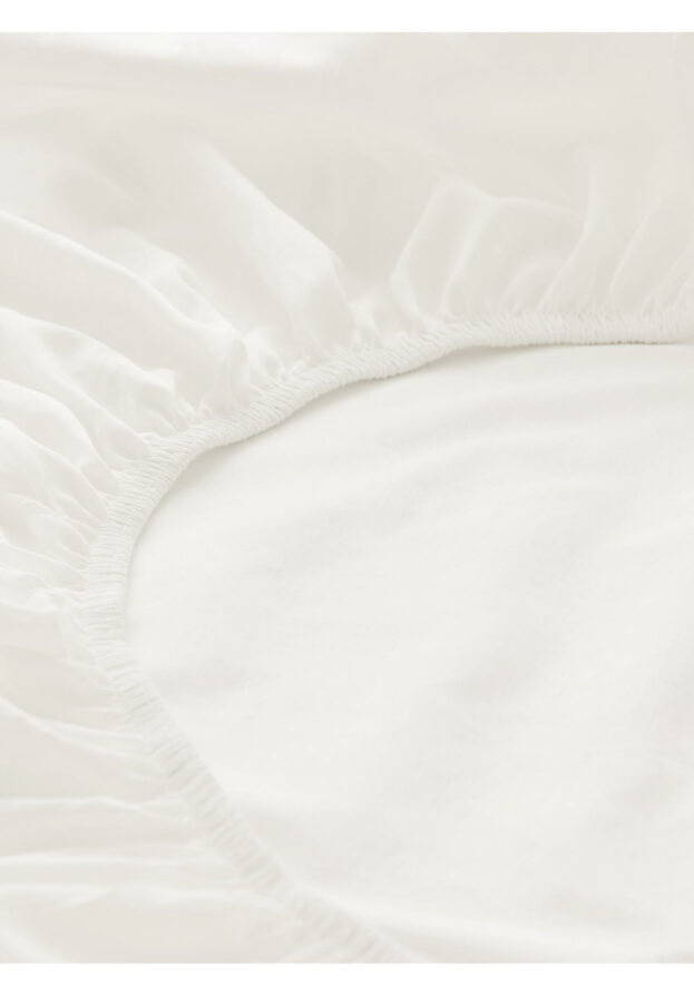 hessnatur Satin Spannbettlaken aus Bio-Baumwolle - weiß - Größe 140-160x200 cm