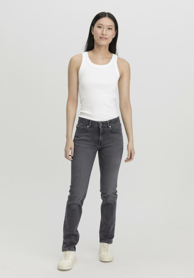 hessnatur Damen Jeans LEA Mid Rise Slim aus Bio-Denim - schwarz - Größe 31/32