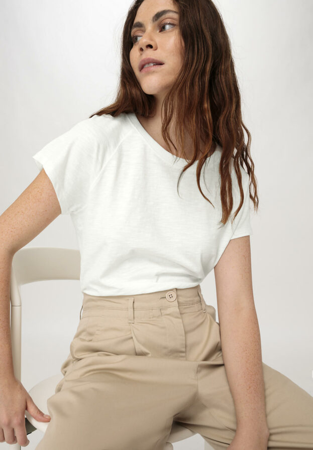 hessnatur Damen Slub Shirt Regular aus Bio-Baumwolle - weiß - Größe 48