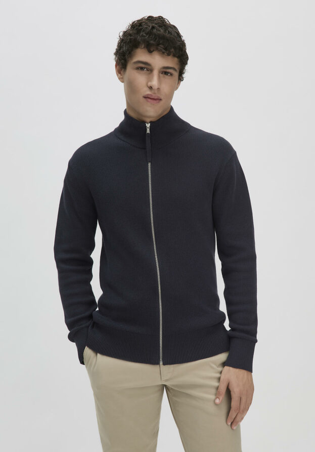 hessnatur Herren Strickjacke Regular aus Bio-Baumwolle - blau - Größe 46