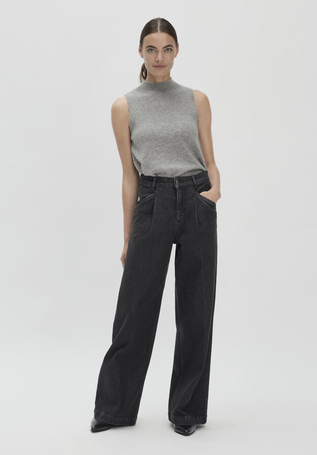 hessnatur Damen Jeans Super Wide Leg BETTER RECYCLING aus wertvollem Bio-Denim - schwarz - Größe 26/34