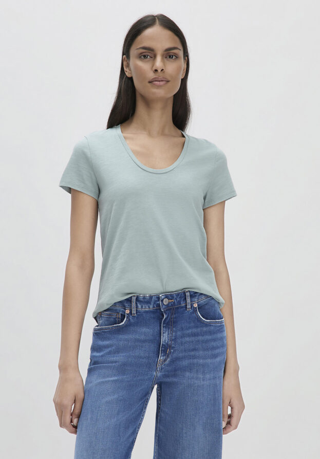 hessnatur Damen Jersey Slub T-Shirt Regular aus Bio-Baumwolle - grün - Größe 44