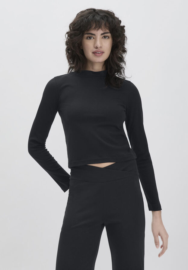 hessnatur Loungewear Longsleeve Fitted ACTIVE LIGHT aus Bio-Baumwolle - schwarz - Größe 42