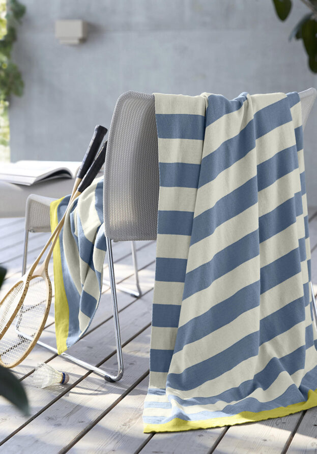 hessnatur Plaid BARI aus Bio-Baumwolle - blau - Größe 130x180 cm