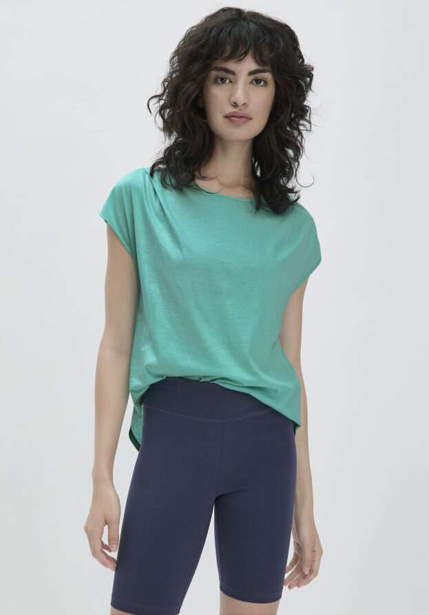 hessnatur Loungewear Shirt Relaxed ACTIVE LIGHT aus Bio-Baumwolle - grün - Größe 42