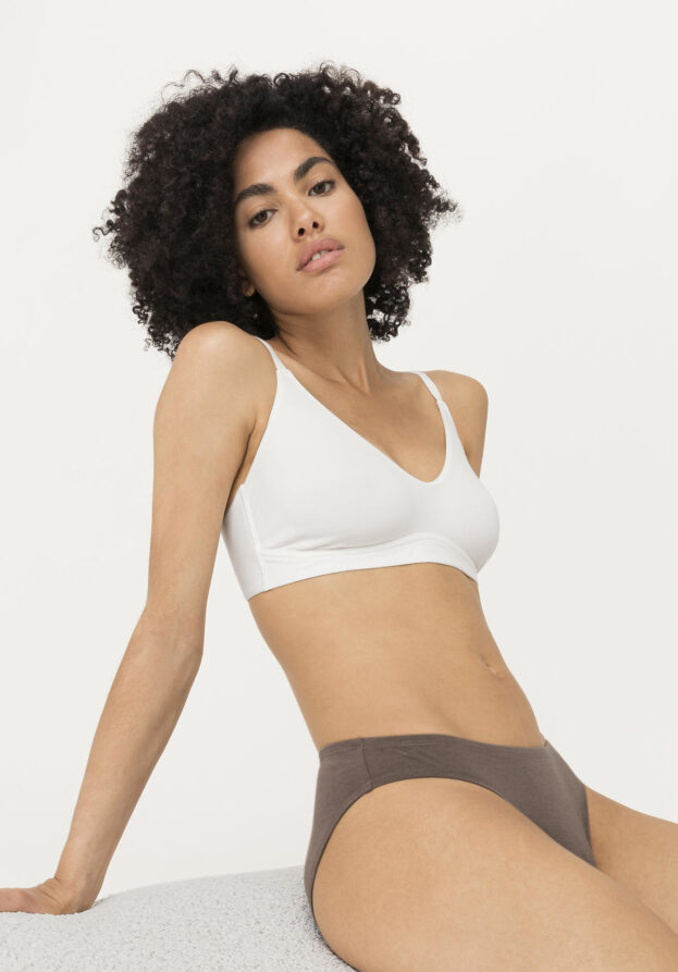 hessnatur Damen Triangel-BH aus Bio-Baumwolle und Tencel™Modal - weiß - Größe 85E