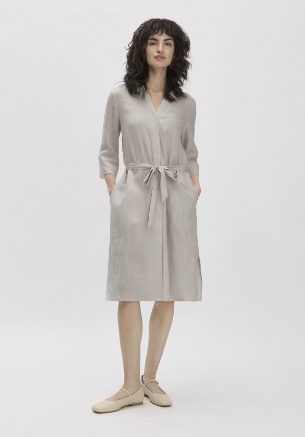 hessnatur Damen Kleid Knielang Relaxed aus Leinen - beige - Größe 46