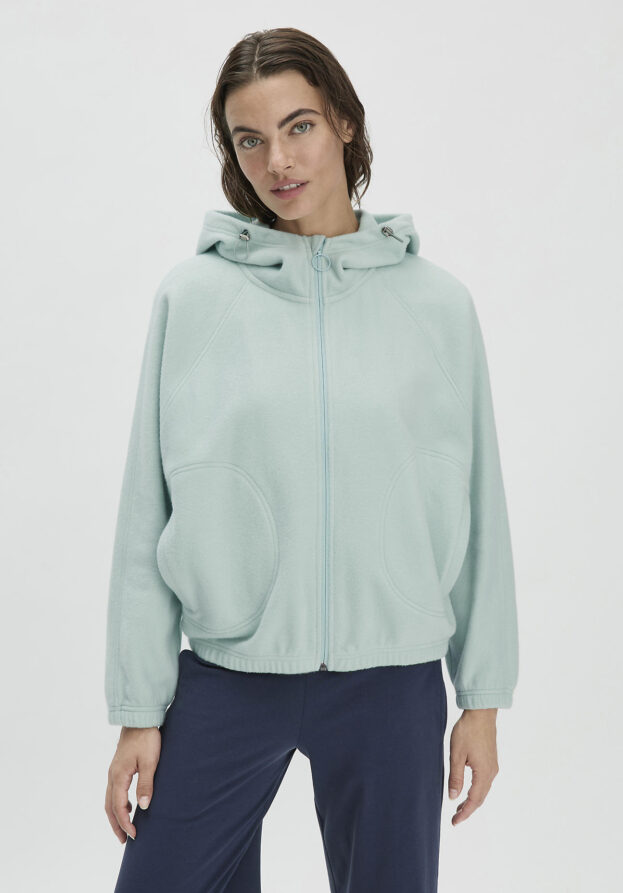 hessnatur Loungewear Softfleece Jacke Oversized ACTIVE COMFORT aus Bio-Baumwolle - grün - Größe M
