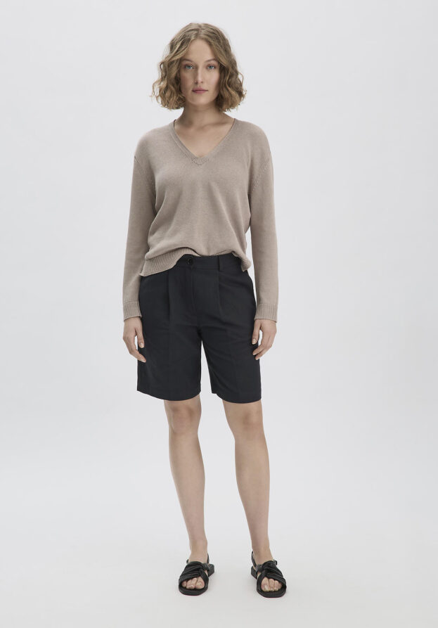 hessnatur Damen Bermuda Relaxed aus Leinen mit reiner Bio-Baumwolle - schwarz - Größe 48