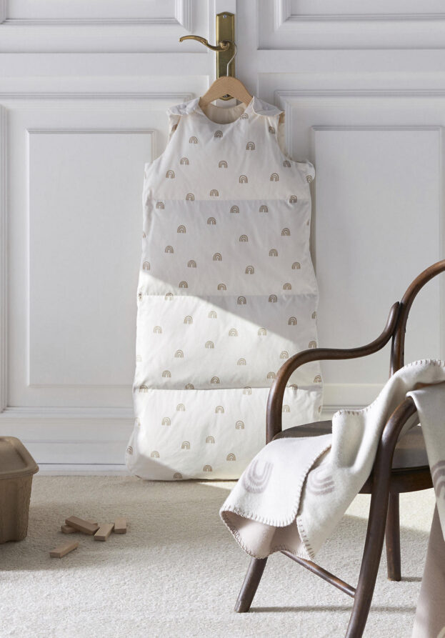 hessnatur Baby Daunen Schlafsack mit Daunenfüllung in reiner Bio-Baumwolle - natur - Größe 70 cm