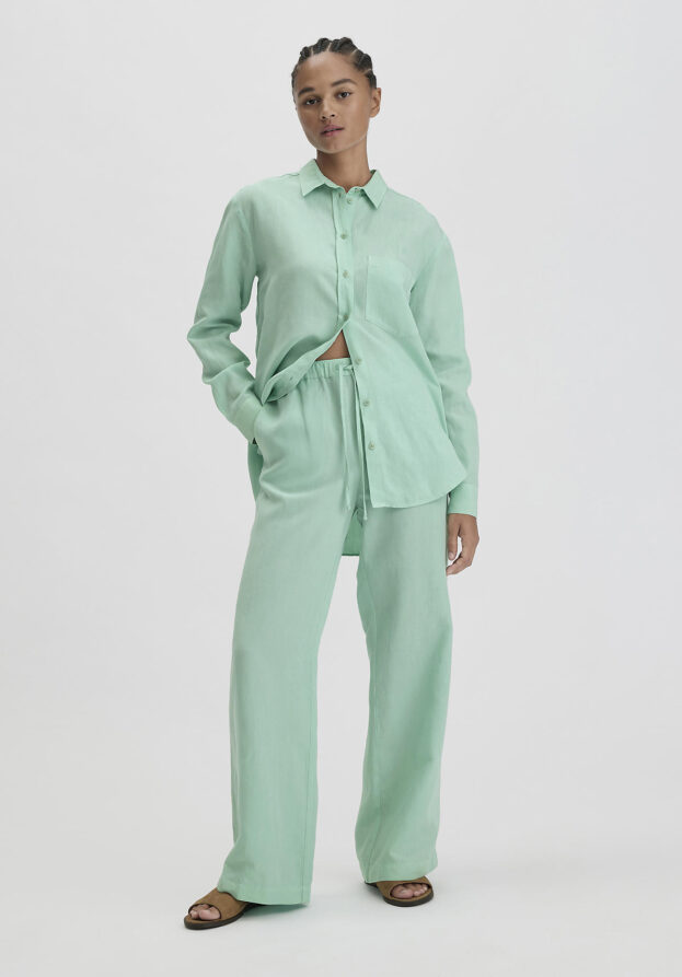 hessnatur Damen Hose Straight Leg Relaxed aus TENCEL™ Lyocell mit Leinen - grün - Größe 44