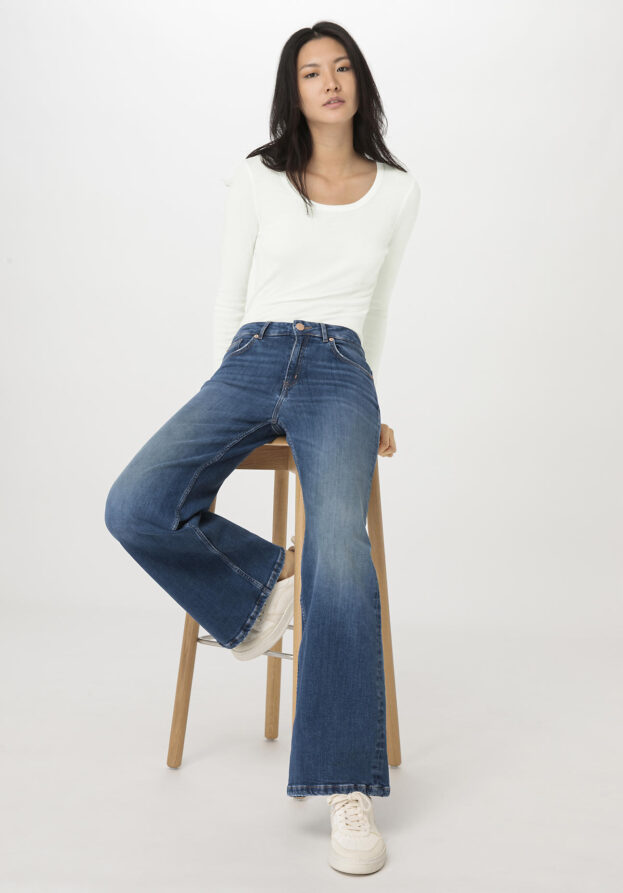 hessnatur Damen Jeans ALVA High Rise Wide Leg aus Bio-Denim - blau - Größe 34/32