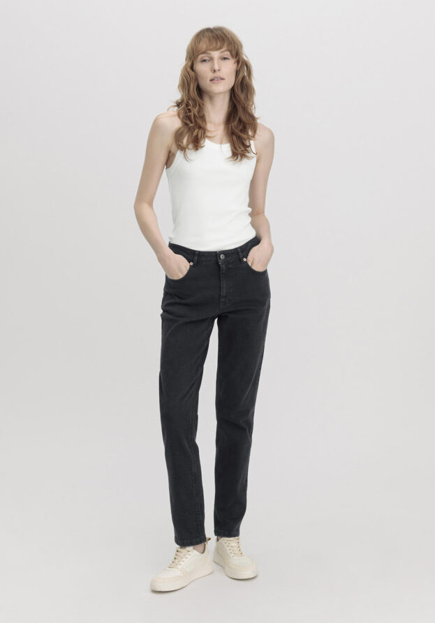 hessnatur Damen Jeans HANNA High Rise Mom aus Bio-Denim - schwarz - Größe 31/30