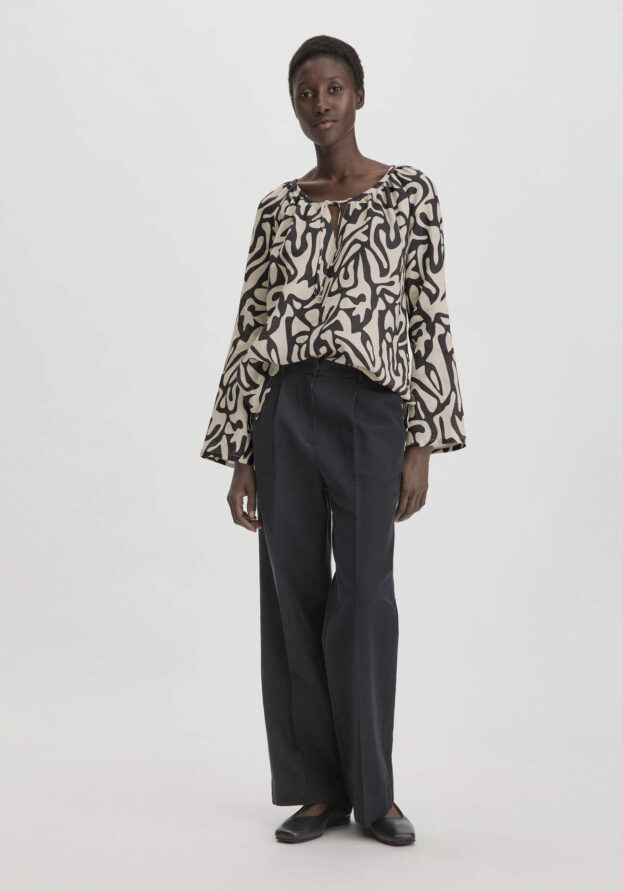 hessnatur Damen Bundfalten Hose Wide Leg Relaxed aus Bio-Baumwolle mit Leinen - schwarz - Größe 34