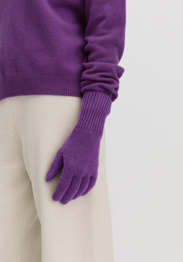 hessnatur Damen Fingerhandschuhe BETTER RECYCLING aus Kaschmir - lila - Größe 1size