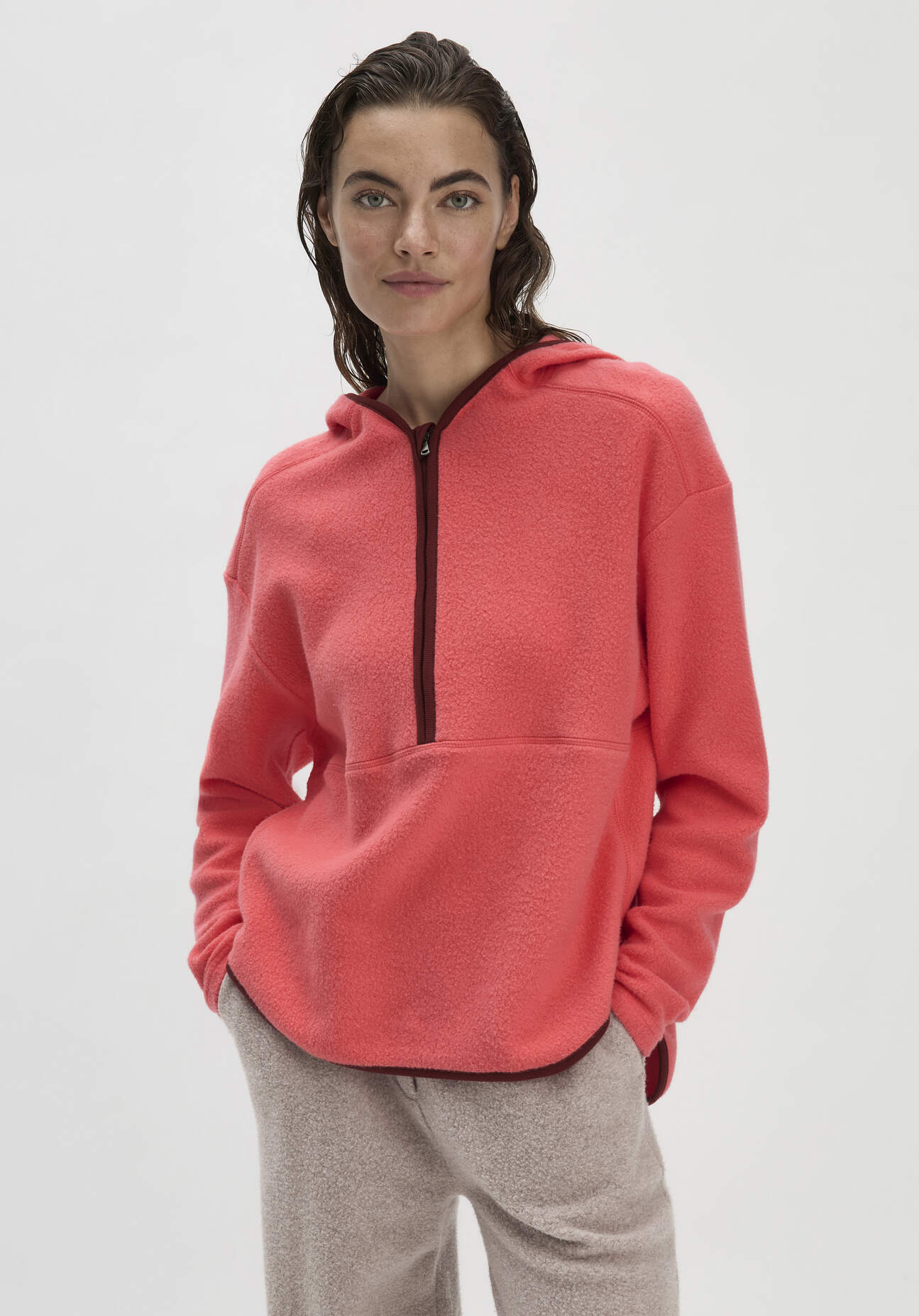 hessnatur Loungewear Fleece Hoodie Relaxed ACTIVE LIGHT aus Bio-Baumwolle - rot - Größe L