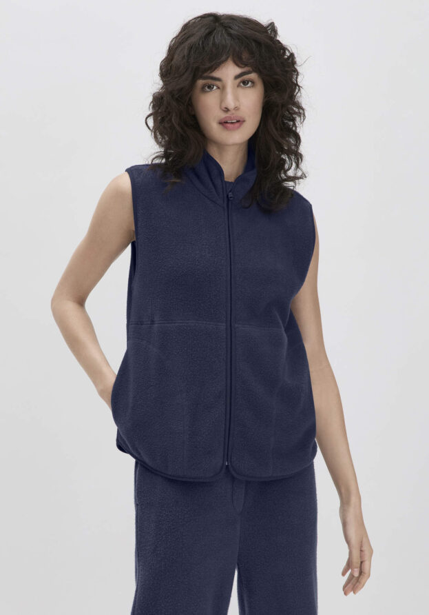 hessnatur Loungewear Fleece Weste Regular ACTIVE LIGHT aus Bio-Baumwolle - blau - Größe S