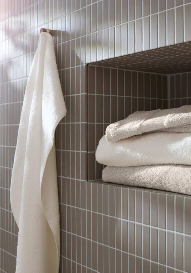 hessnatur Frottier Handtuch aus Bio-Baumwolle - weiß - Größe 70x140 cm
