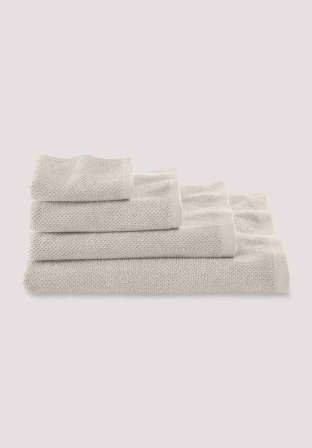 hessnatur Frottier-Handtuch mit Struktur aus Bio-Baumwolle - beige - Größe 30x50 cm