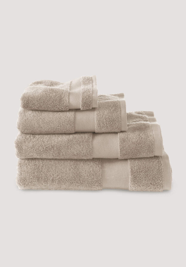 hessnatur Handtuch aus Bio-Frottee - beige - Größe 100x180 cm