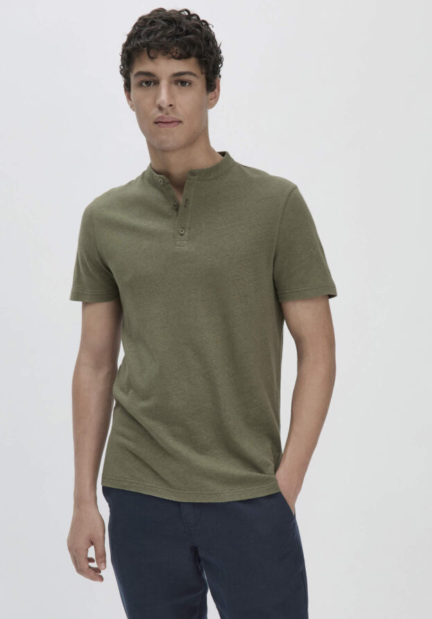hessnatur Herren Henley Shirt Regular aus Leinen und Bio-Baumwolle - grün - Größe 50