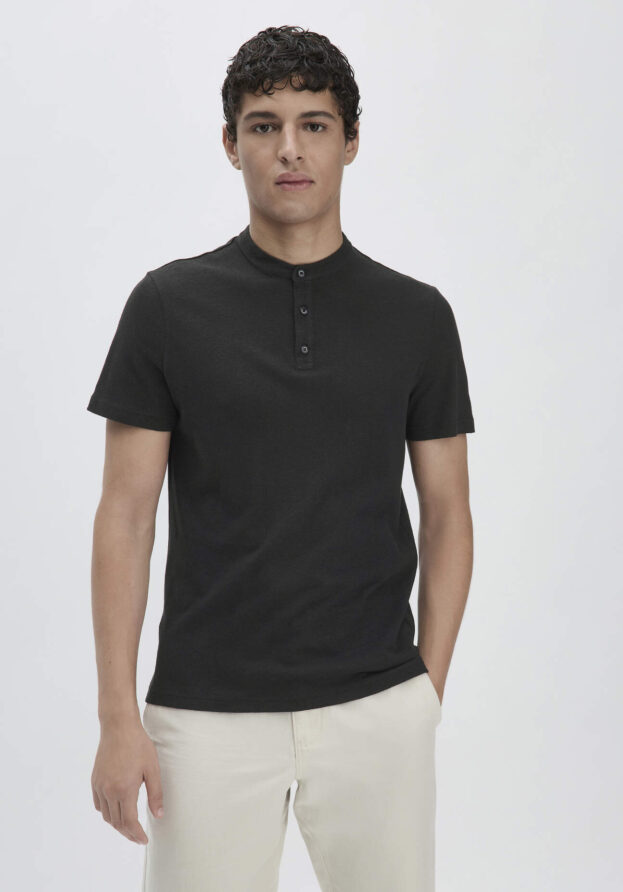 hessnatur Herren Henley Shirt Regular aus Leinen und Bio-Baumwolle - schwarz - Größe 54