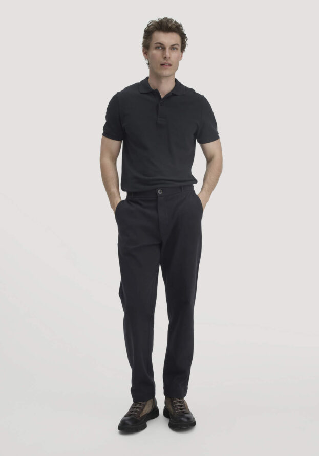 hessnatur Herren Hose Smart Relaxed aus Bio-Baumwolle - schwarz - Größe 36/32