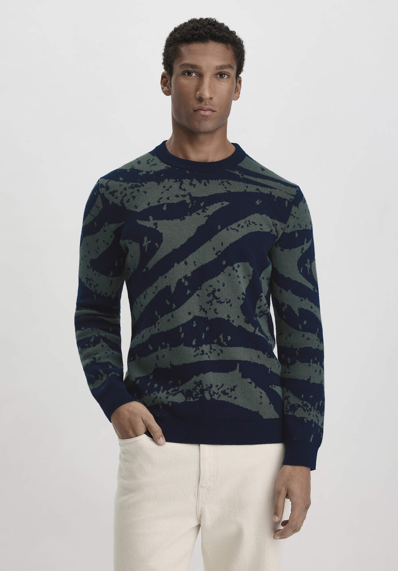 hessnatur Herren Jacquard Strick Pullover Regular aus Bio-Baumwolle mit Schurwolle - blau - Größe 48