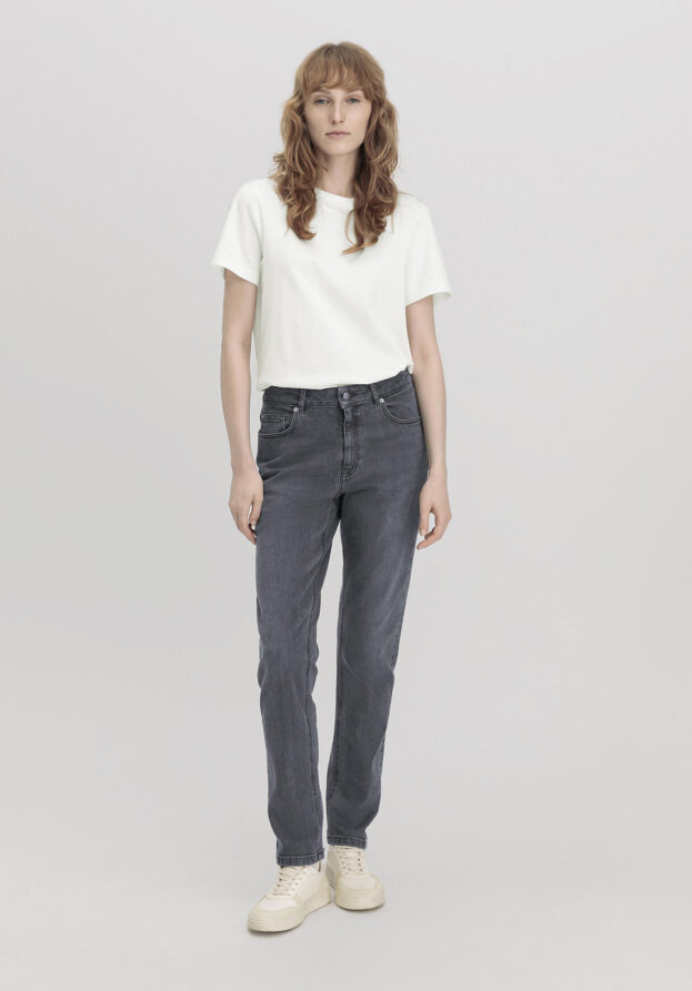 hessnatur Damen Jeans HANNA High Rise Mom aus Bio-Denim - schwarz - Größe 26/30