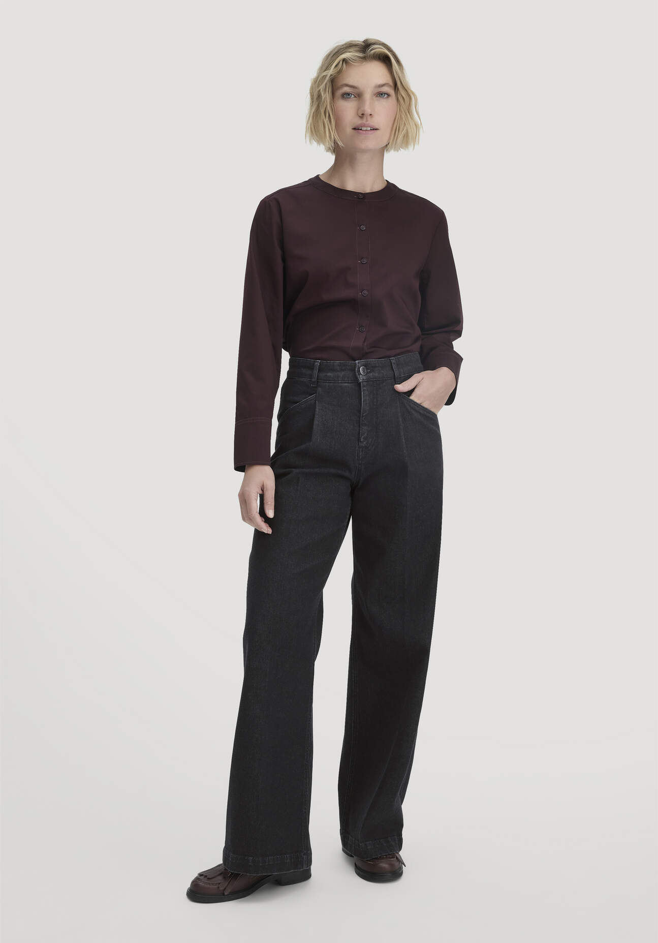 hessnatur Damen Jeans Super Wide Leg BETTER RECYCLING aus wertvollem Bio-Denim - schwarz - Größe 31/34