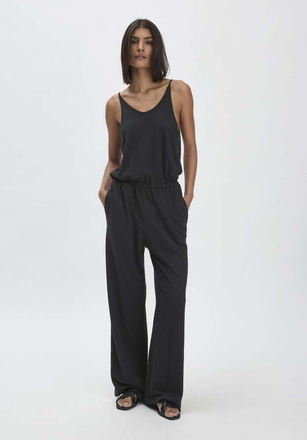 hessnatur Damen Jersey Jumpsuit Relaxed aus Leinen und Bio-Baumwolle - schwarz - Größe 40