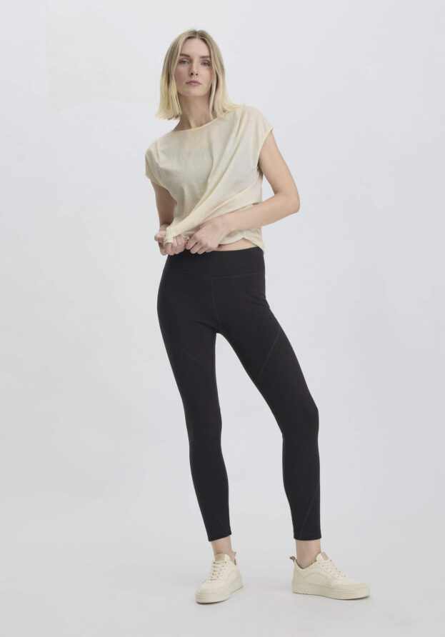 hessnatur Loungewear Leggings Fitted Medium Cut ACTIVE FUNCTIONAL aus Bio-Merinowolle mit Bio-Baumwolle - schwarz - Größe 48