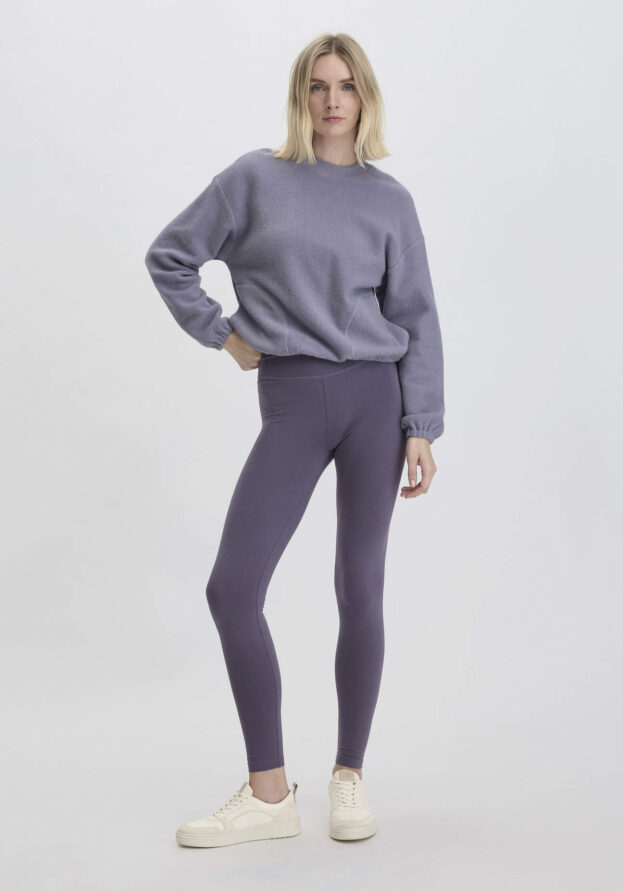 hessnatur Loungewear Leggings Fitted Medium Cut ACTIVE LIGHT aus Bio-Baumwolle - lila - Größe S/l