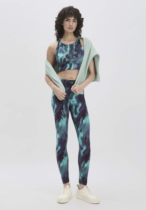 hessnatur Loungewear Leggings Fitted Medium Cut ACTIVE LIGHT aus Bio-Baumwolle - grün - Größe M