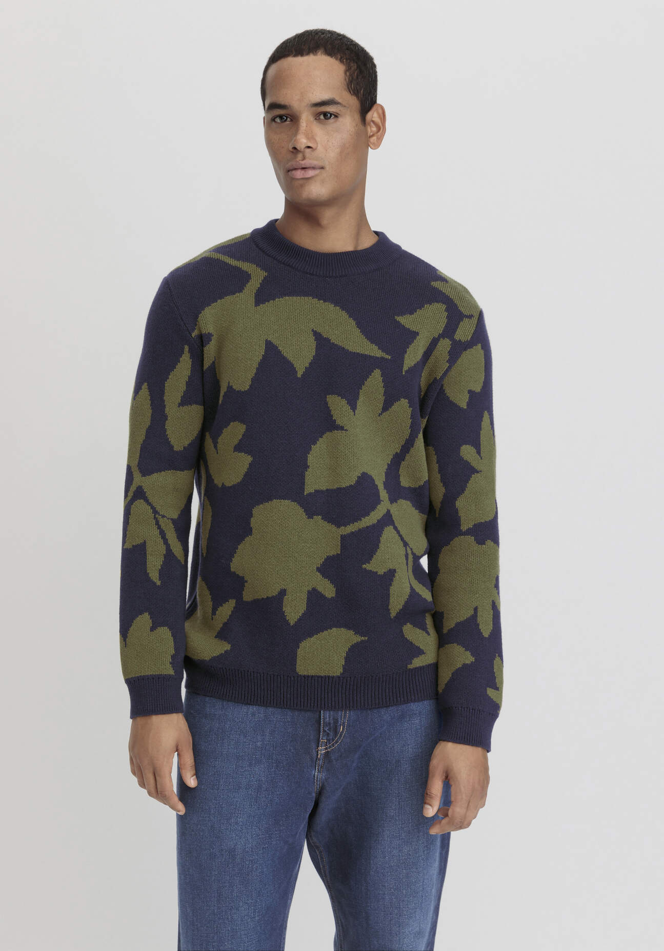 hessnatur Herren Pullover Jacquard Regular aus Bio-Baumwolle mit Bio-Merinowolle - grün - Größe 50