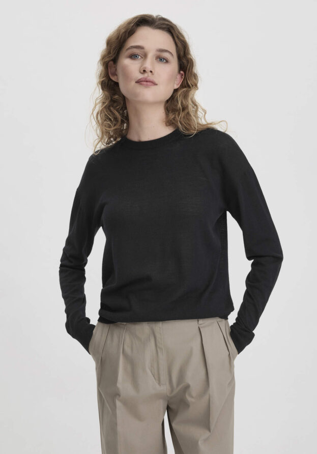 hessnatur Damen Pullover Regular aus Bio-Merinowolle - schwarz - Größe 42