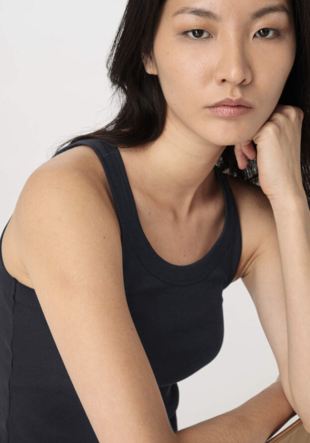 hessnatur Damen Rib Top Slim aus Bio-Baumwolle - schwarz - Größe 40