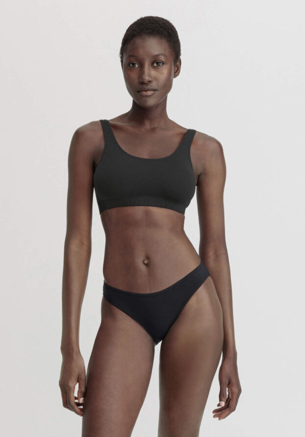hessnatur Damen Slip Regular Cut COTTON FEEL aus Bio-Baumwolle - schwarz - Größe 40