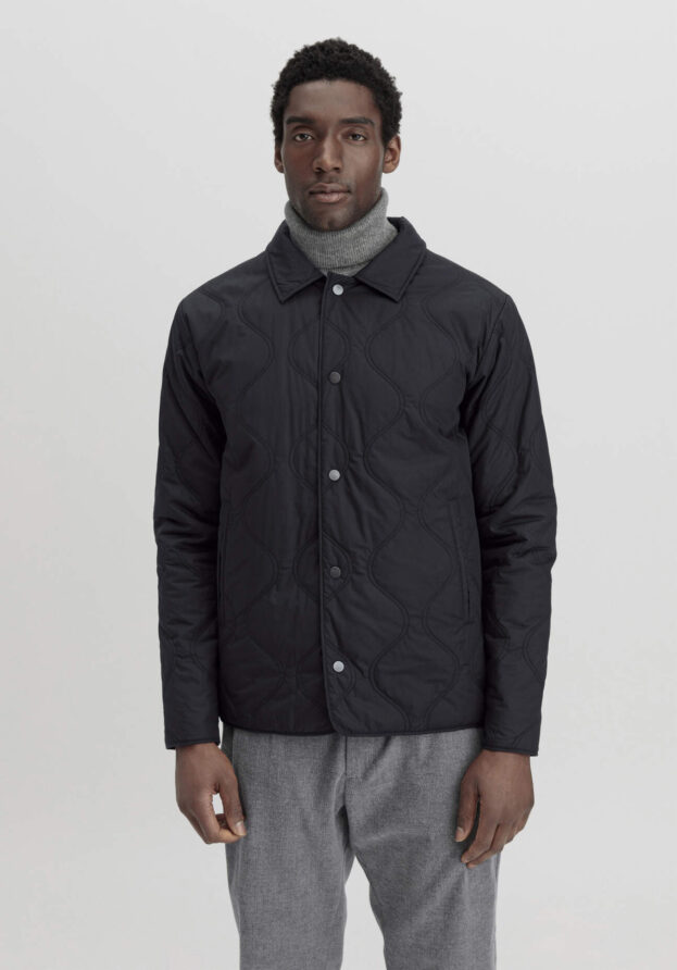 hessnatur Herren Steppjacke Regular NATURE SHELL aus Bio-Baumwolle - schwarz - Größe 48