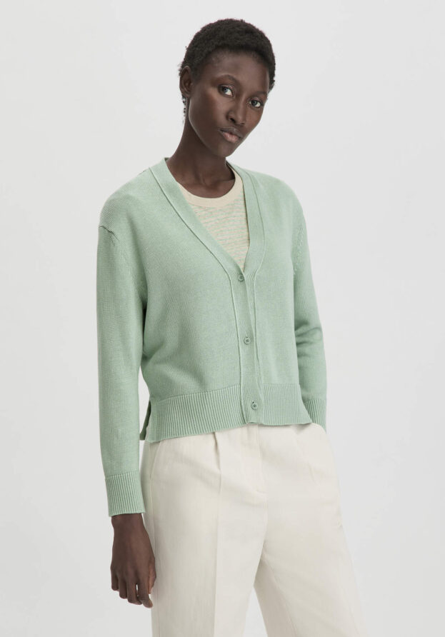 hessnatur Damen Strick Jacke Relaxed aus Bio-Baumwolle mit Leinen - grün - Größe XS