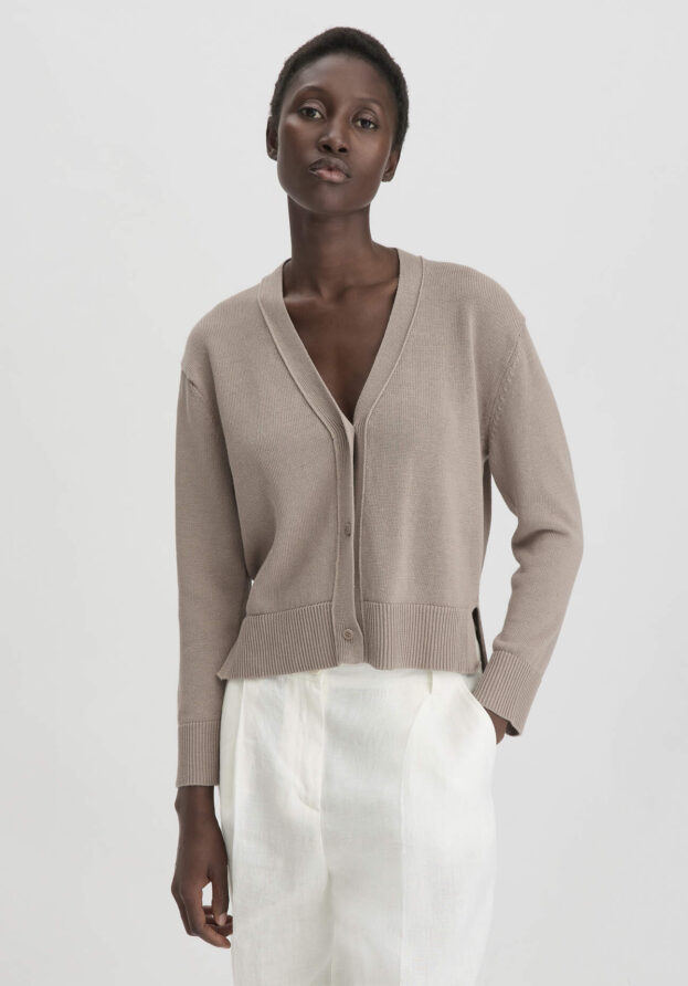hessnatur Damen Strick Jacke Relaxed aus Bio-Baumwolle mit Leinen - beige - Größe M
