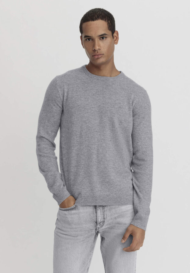 hessnatur Herren Strick Pullover Regular BETTER RECYCLING aus Kaschmir - grau - Größe 54
