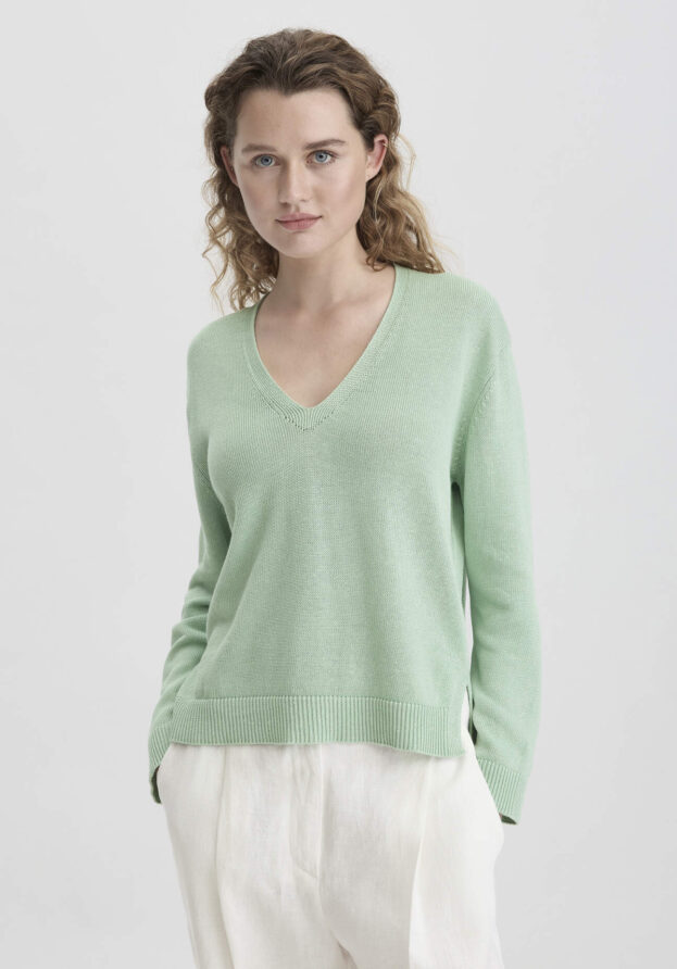 hessnatur Damen Strick Pullover Relaxed aus Bio-Baumwolle mit edlem Leinen - grün - Größe XS